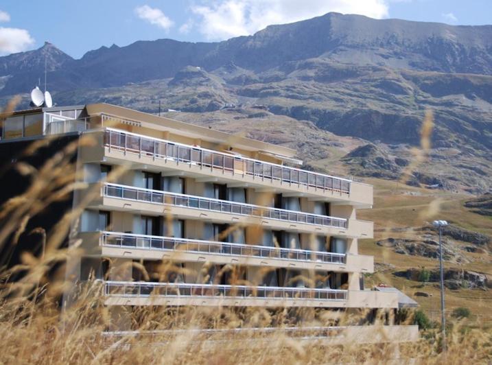 Hotel Le Dome Альп-д'Юэз Экстерьер фото