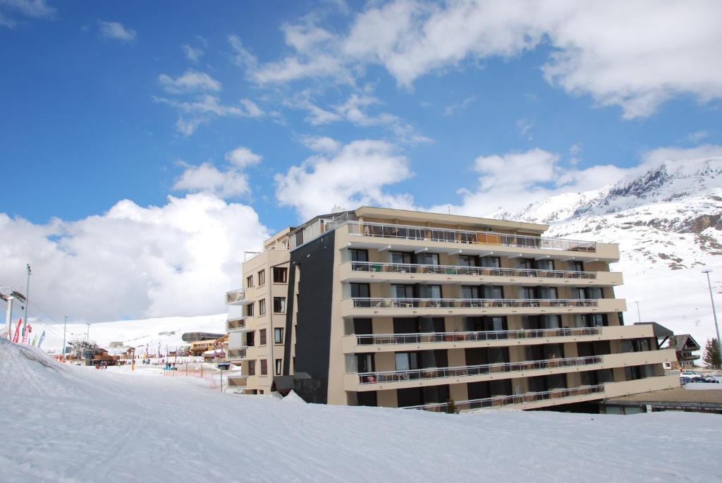 Hotel Le Dome Альп-д'Юэз Экстерьер фото