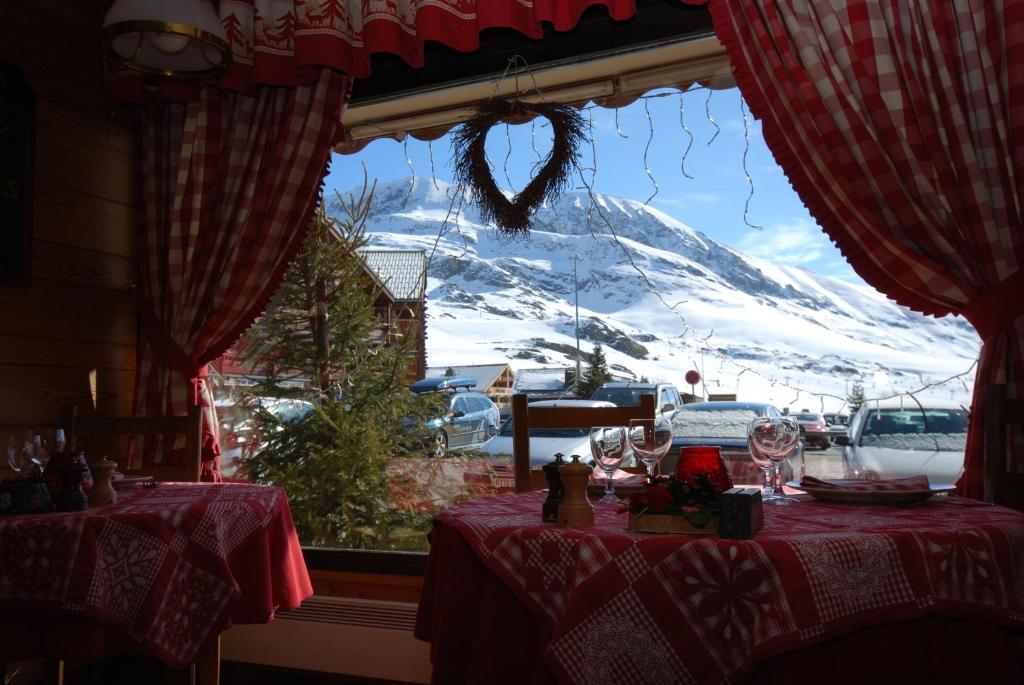 Hotel Le Dome Альп-д'Юэз Экстерьер фото